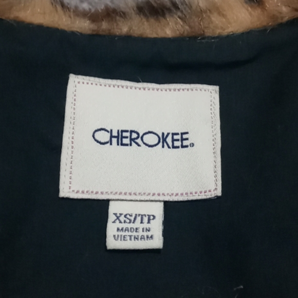 Vest - Picture 5 of 7